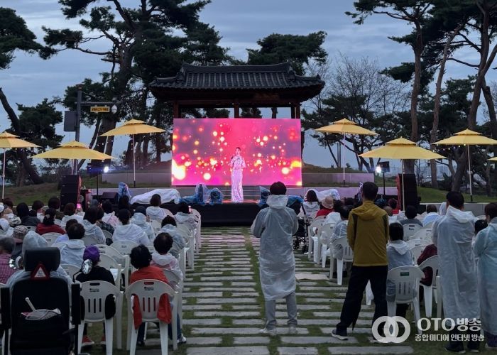 부용산 관가정 작은 음악회, 가을비 속에서도 성황리에 열려
