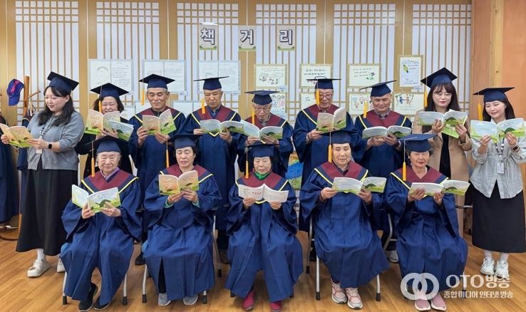 시흥시치매안심센터, 치매 어르신 삶 담은 책 출간 기념 ‘책거리’ 행사 열어