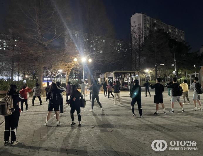 평택시 송탄보건소, 야간건강 체조 교실 운영 성황!