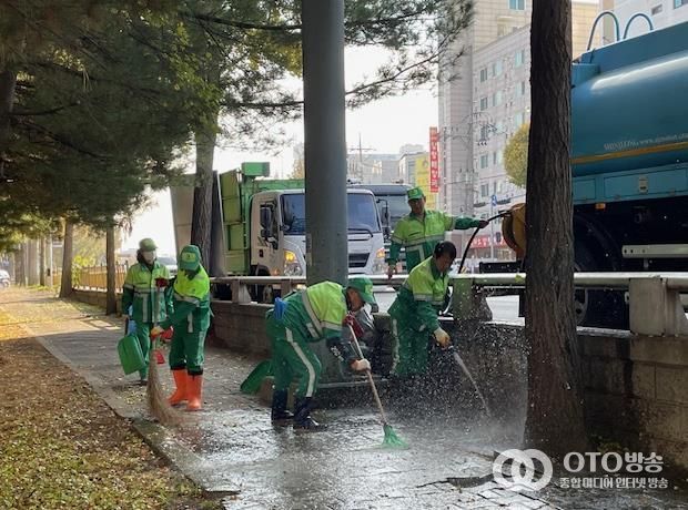 수원시 장안구, 은행나무 열매 다량 발생지 물세척 청소 실시