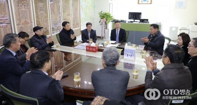 황규돈 신임 수원시 팔달구청장, 동 주민자치회장과 소통으로 하나되다