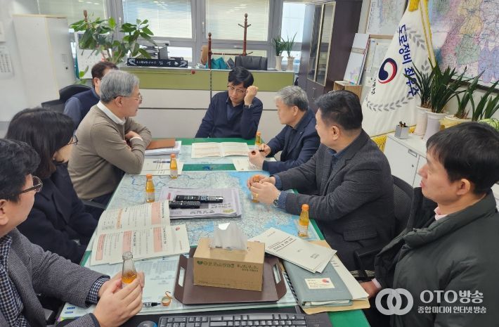 건설도로과(최광복 건설안전교통국장 도로..철도 현안사업 설명)