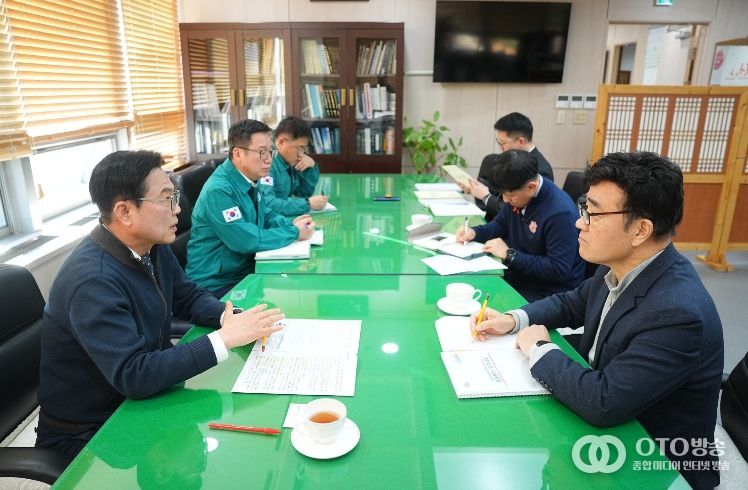 김석필 천안시장 권한대행 부시장이 19일 행정안전부 주관 재난관리평가 기관장 인터뷰를 하고 있다.