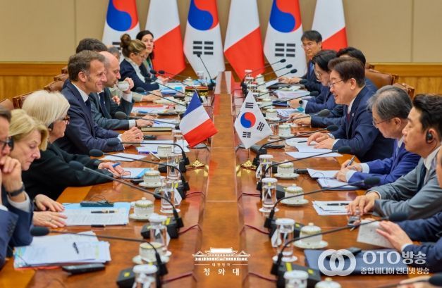 한·프랑스 정상회담 확대회담(청와대)