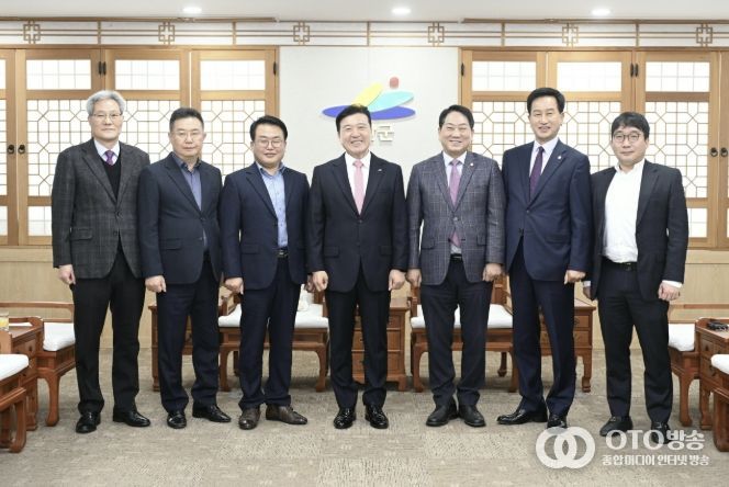 결산검사위원 기념촬영